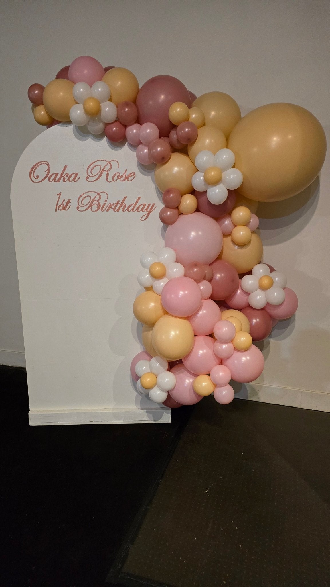 Year 2025 Organic Balloon Garlands (click on photo to view all photos) - UpUpNAwayBalloons
