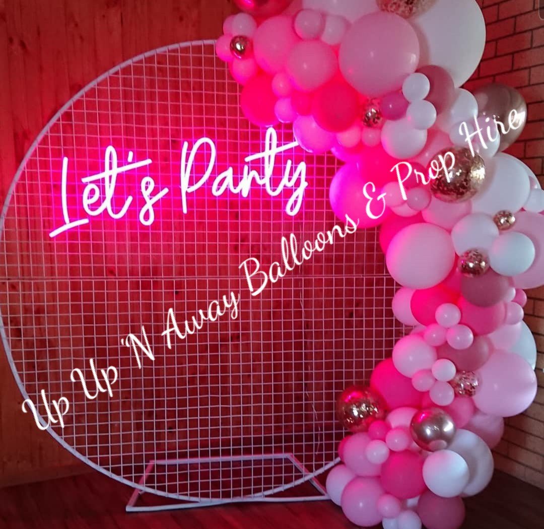 Year 2015 to 2020 Organic Balloon Garlands (click on photo to view) - UpUpNAwayBalloons