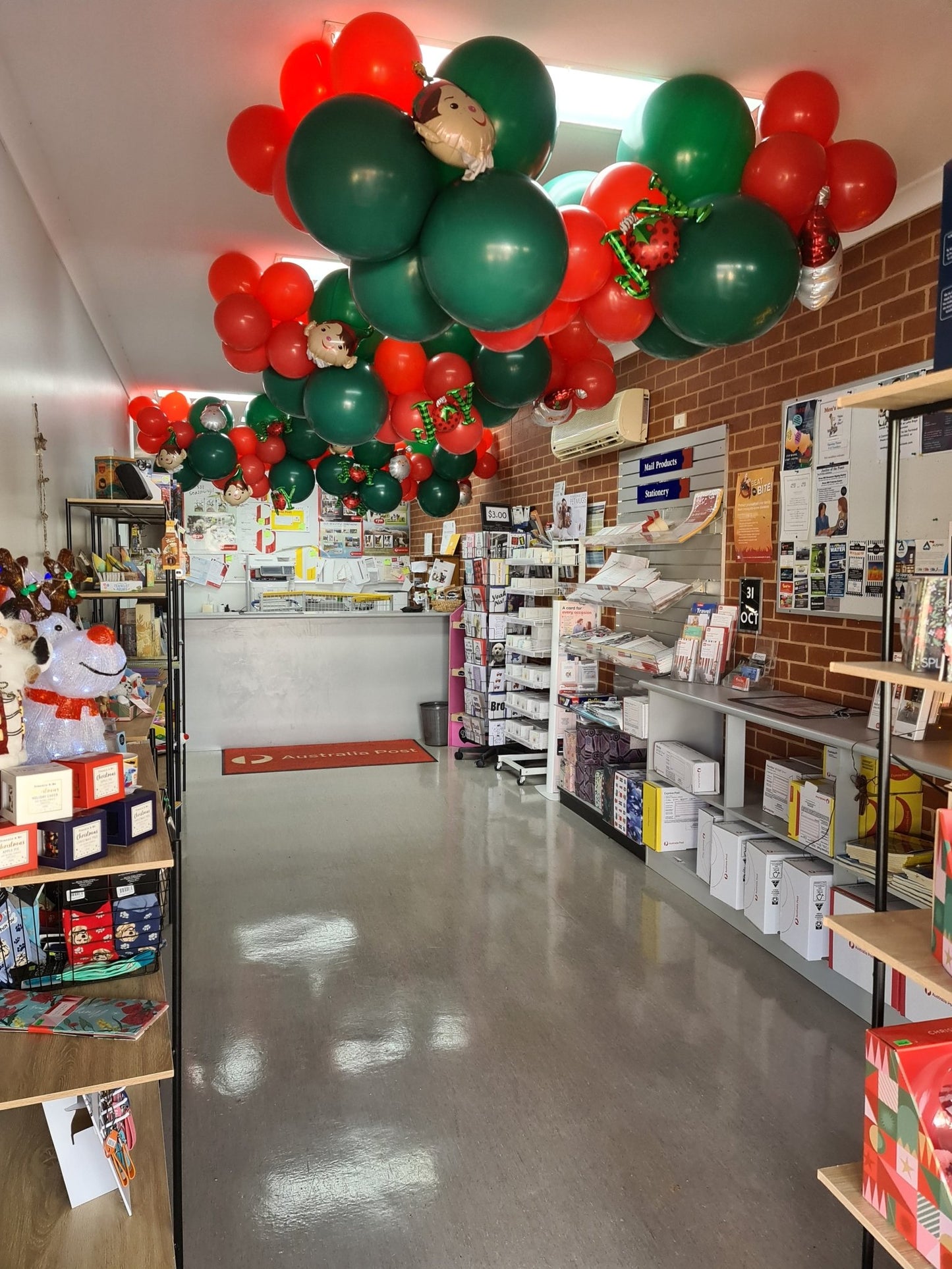 Year 2015 to 2020 Organic Balloon Garlands (click on photo to view) - UpUpNAwayBalloons