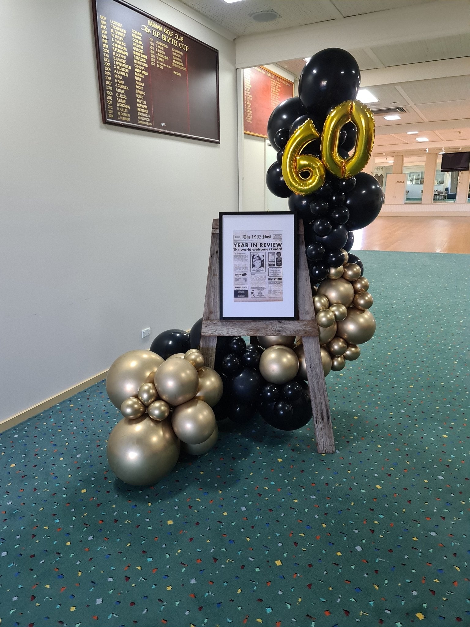 Year 2015 to 2020 Organic Balloon Garlands (click on photo to view) - UpUpNAwayBalloons