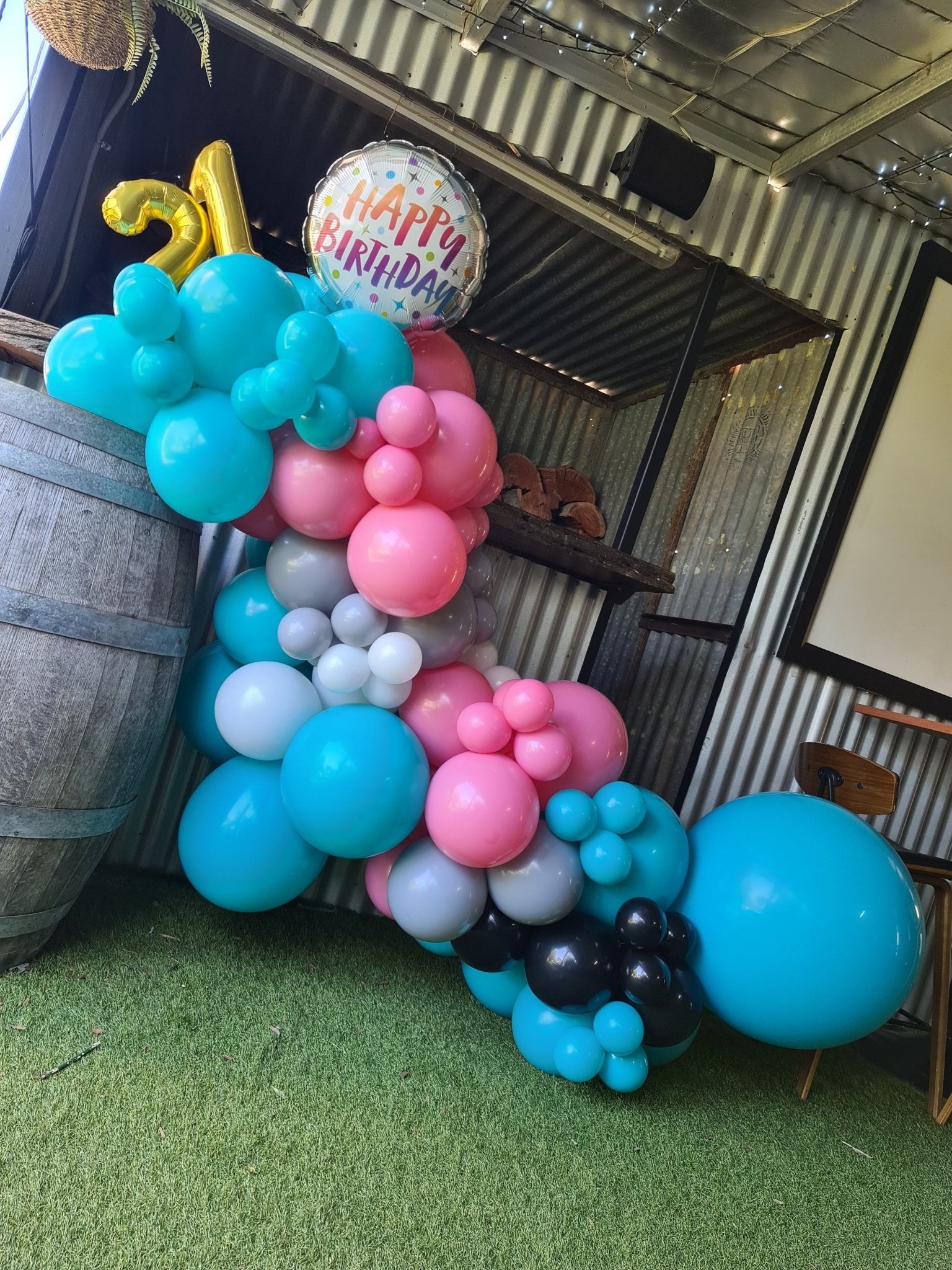 Year 2015 to 2020 Organic Balloon Garlands (click on photo to view) - UpUpNAwayBalloons