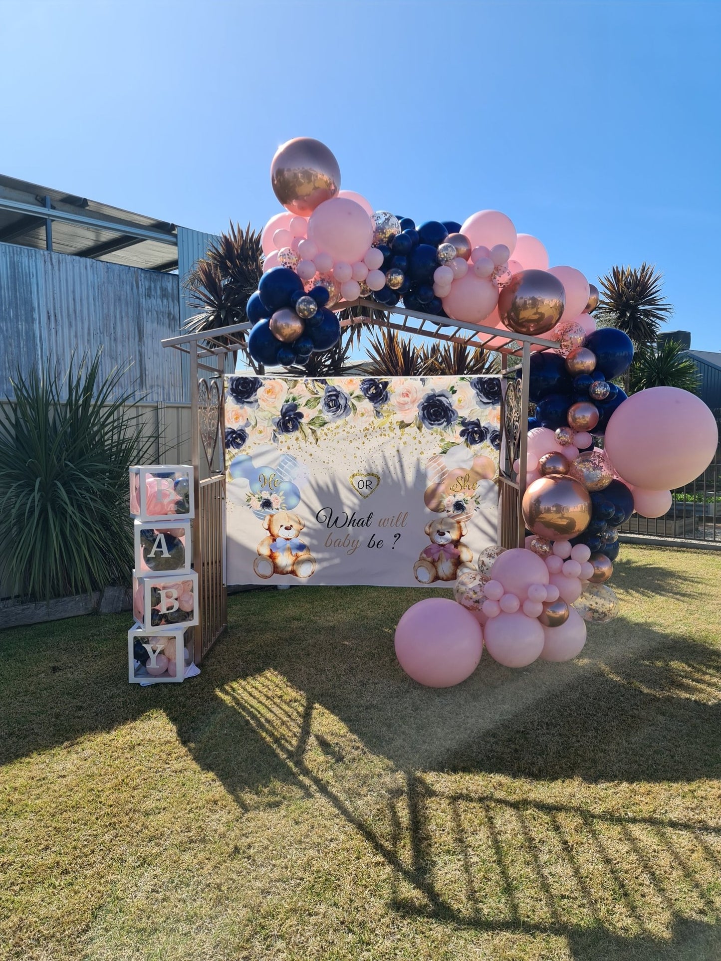Year 2015 to 2020 Organic Balloon Garlands (click on photo to view) - UpUpNAwayBalloons