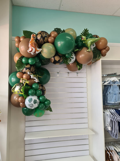 Year 2015 to 2020 Organic Balloon Garlands (click on photo to view) - UpUpNAwayBalloons