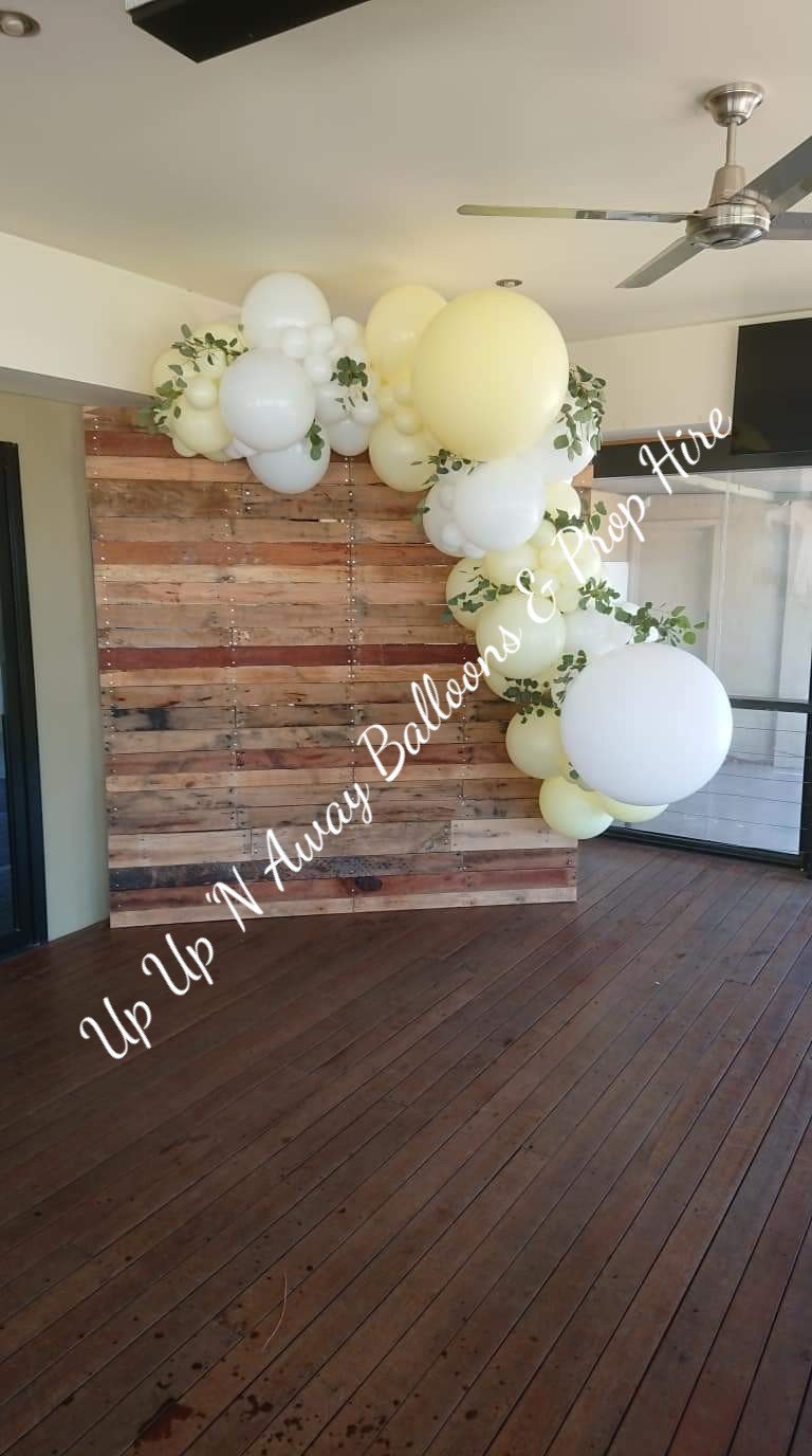 Year 2015 to 2020 Organic Balloon Garlands (click on photo to view) - UpUpNAwayBalloons