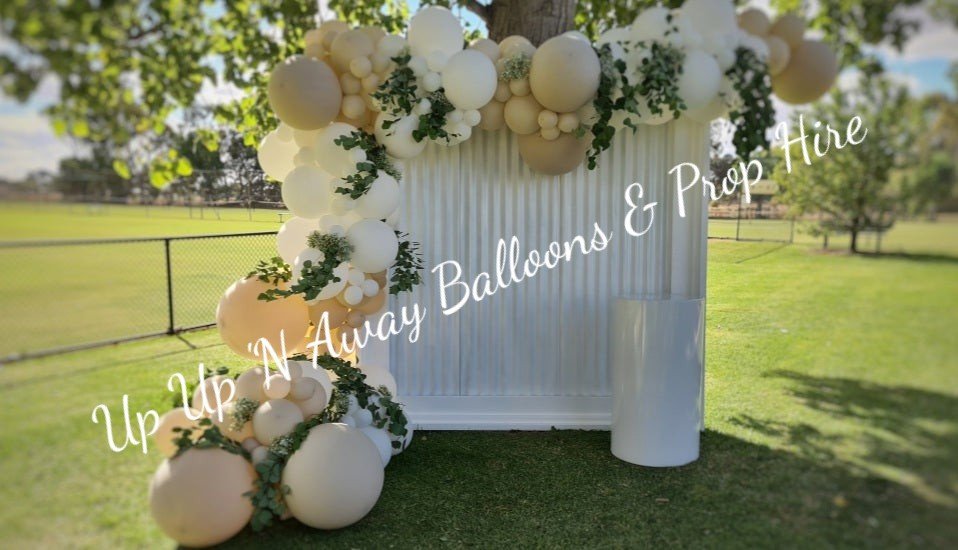 Year 2015 to 2020 Organic Balloon Garlands (click on photo to view) - UpUpNAwayBalloons