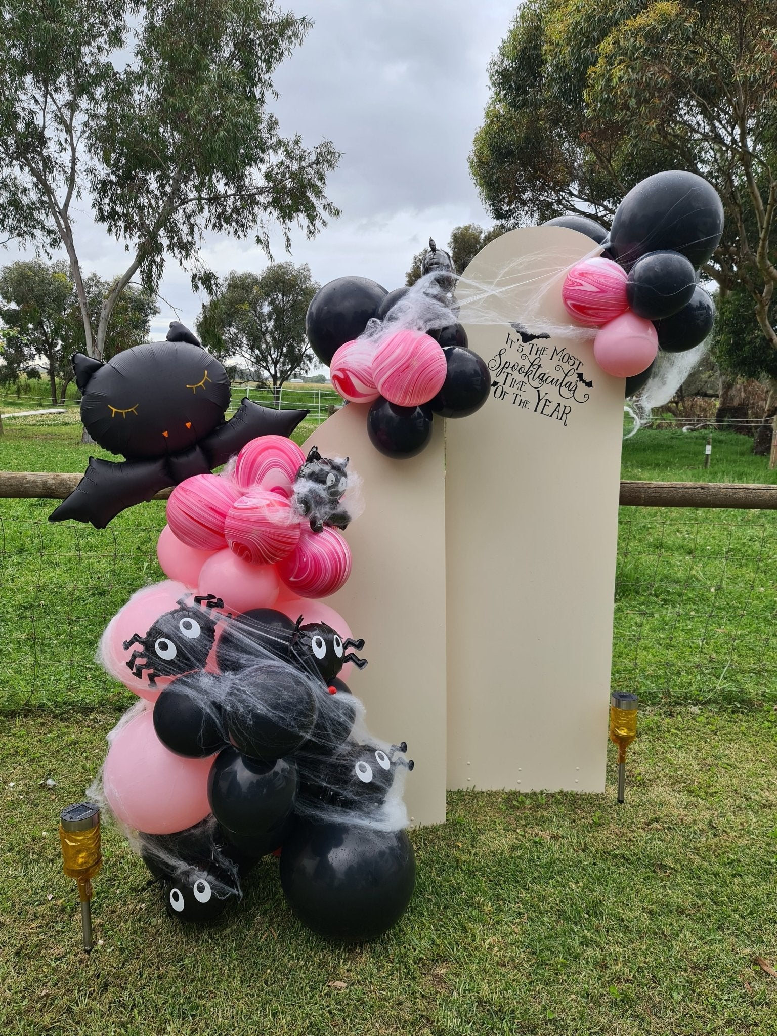 Year 2015 to 2020 Organic Balloon Garlands (click on photo to view) - UpUpNAwayBalloons